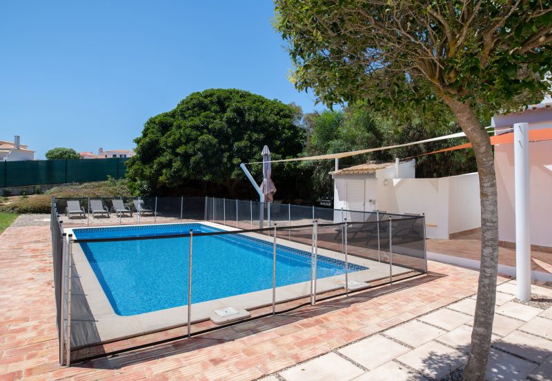 Childproof Mesh Barrier